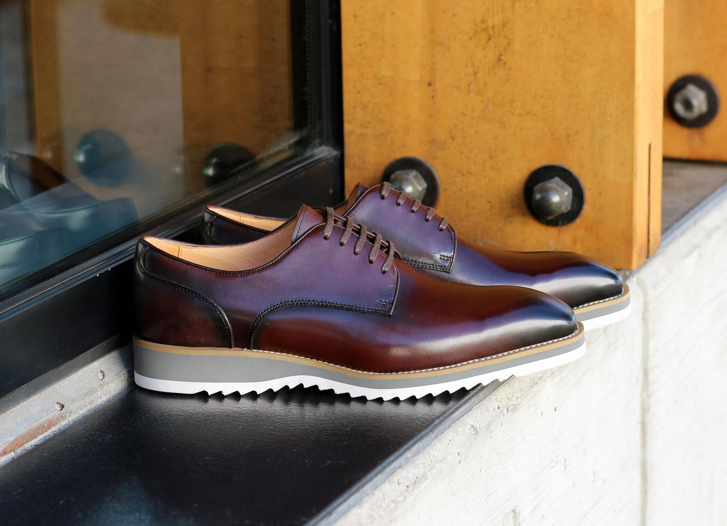 Burnished Calfskin Lace-Up Shoe Chestnut