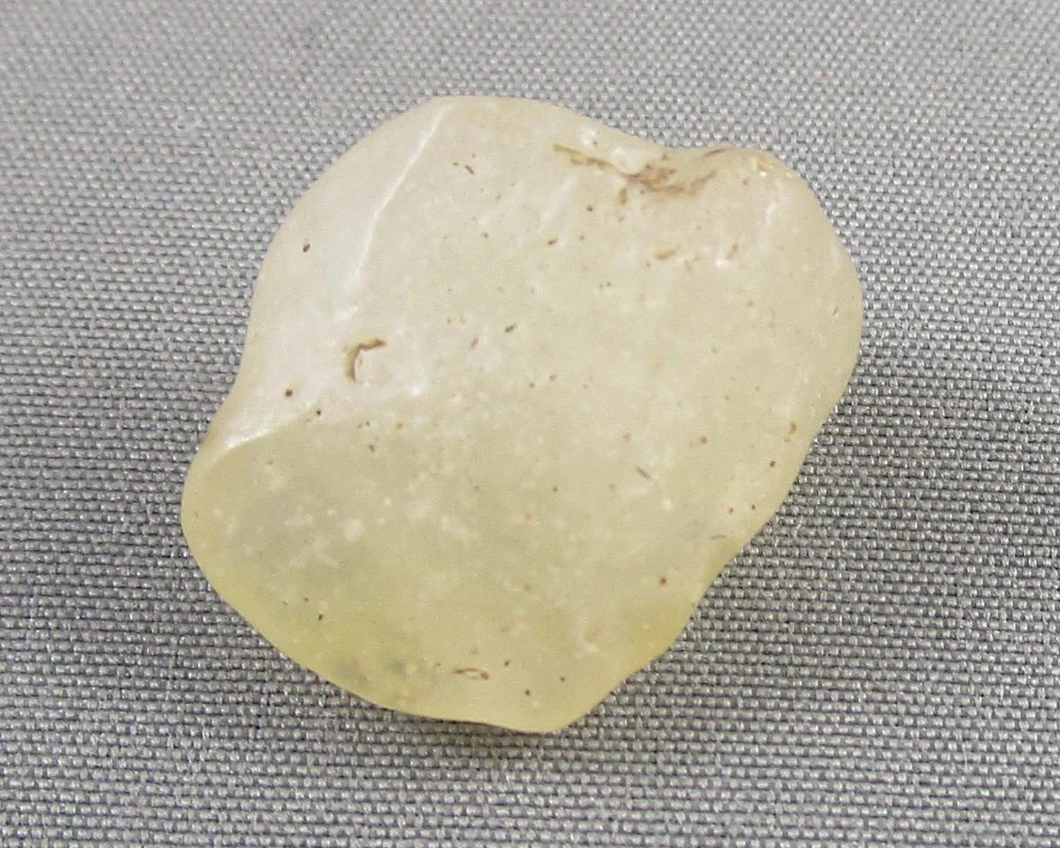 Libyan Tektite (Desert Glass) 1pc B057-4