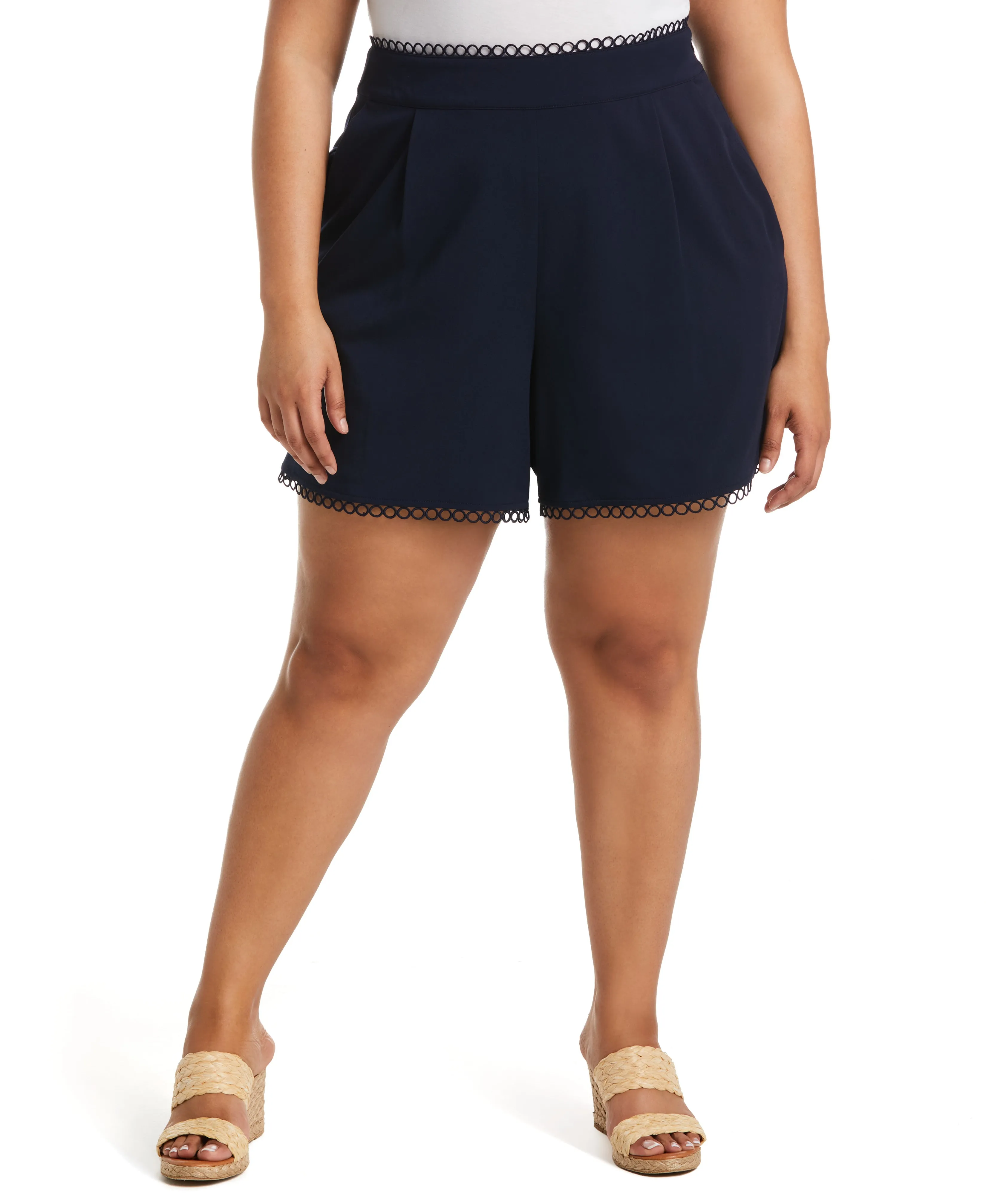 Plus Size Classic Fit Short with Loop Trim