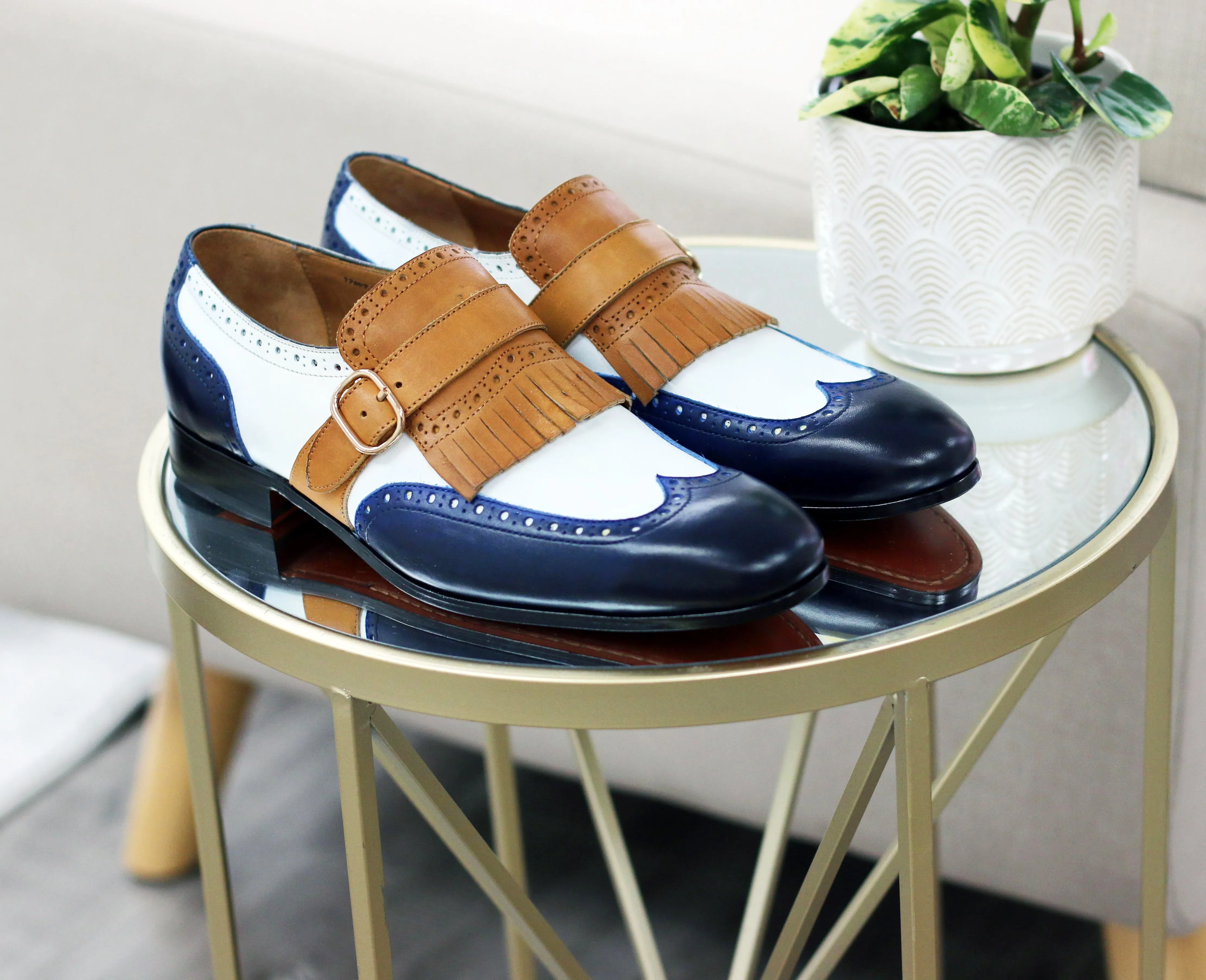 Style: 17007-8831-Navy/Camel/White